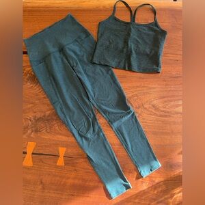 Beyond Yoga Green Set